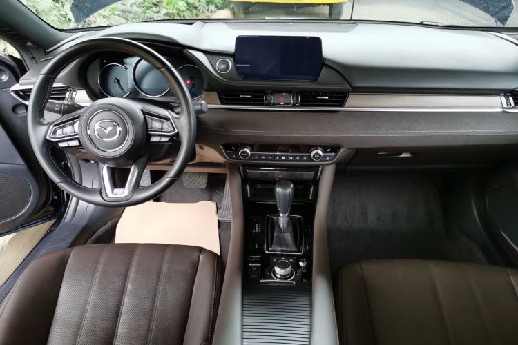 Used Mazda Atenza 2021 2.5L Blue Sky Prestige Edition Center Console