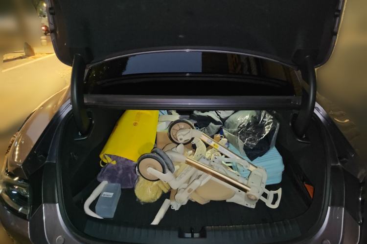 Used Xiaomi Auto SU7 2024 Rear-Drive Long-Range Intelligent Driving Version Trunk