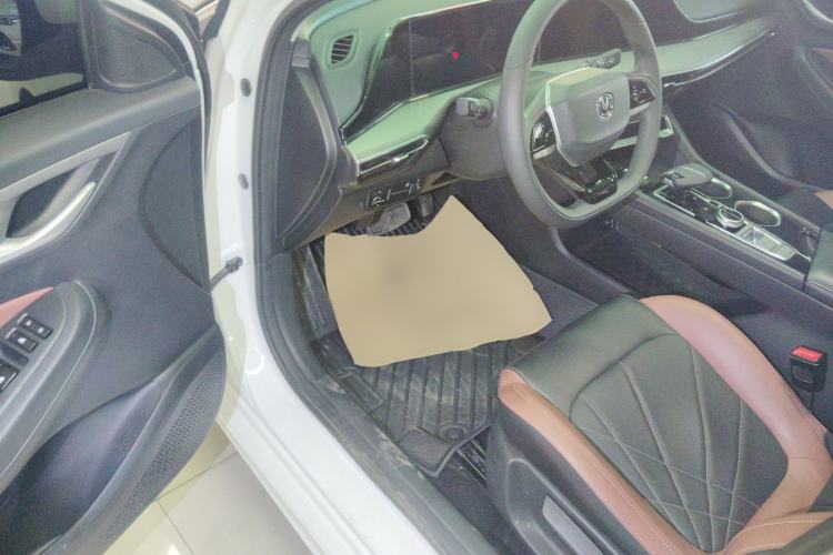 Used CHANGAN Eado 2024 PLUS Blue Whale NE 1.4T GDI DCT High-Energy Edition