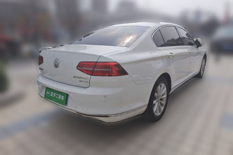 Used Volkswagen Magotan 2018 330TSI DSG Advanced Model Rear Right 45 Deg