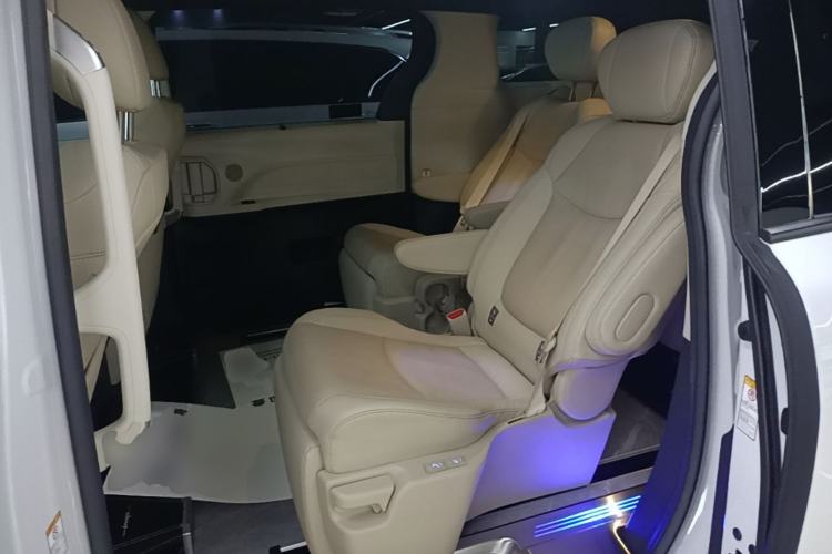 Used Toyota SIENNA 2021 2.5L Hybrid Premium Edition