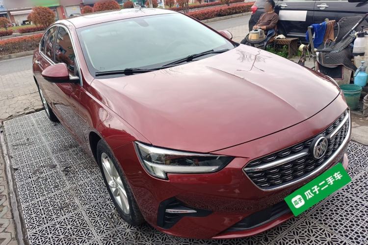 Used Buick Regal 2020 552T Elite Edition Front Right 45 Deg