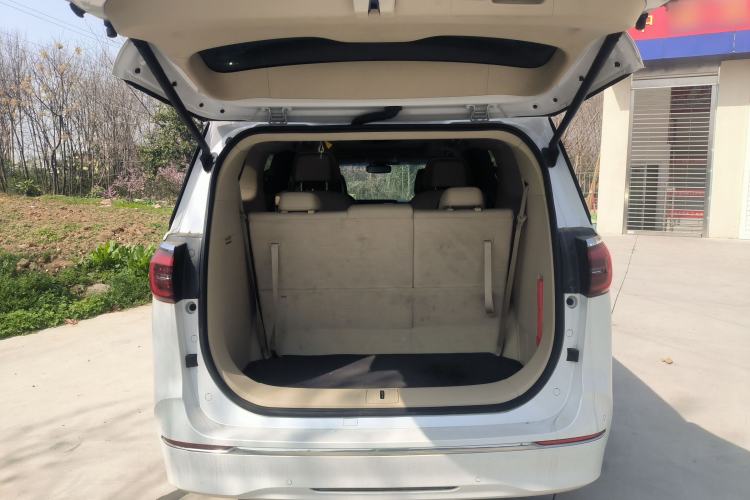 Used Buick GL8 2022 ES Landtrek 653T Luxury Edition
