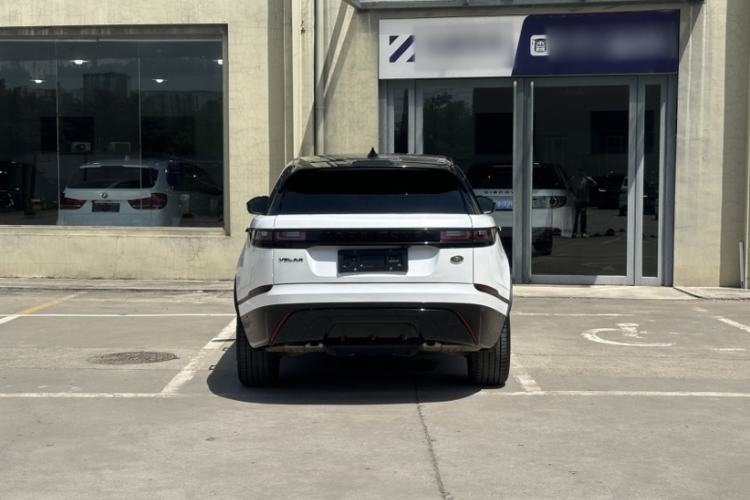 Used Land Rover Range Velar 2023 250 PS Ebony Black Limited Edition Exterior 4