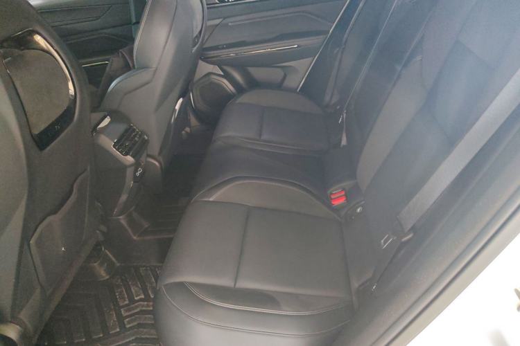 Used Lynk & Co 01 EM-P 2023 1.5TD EM-P PM Interior 4