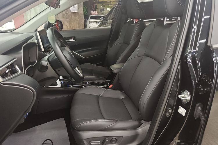 Used Toyota FRONTLANDER 2022 2.0L CVT Luxury PLUS Edition
