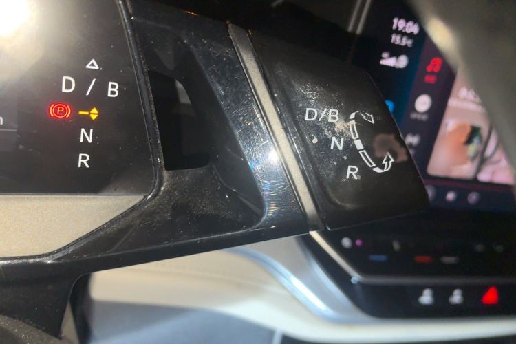 Used Volkswagen ID.6 CROZZ 2021 Long-Range PRO Edition Gear Lever