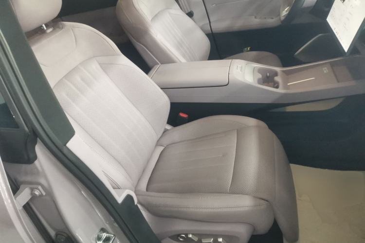 Used ONVO L60 2024 60 kWh Rear-Drive Version
