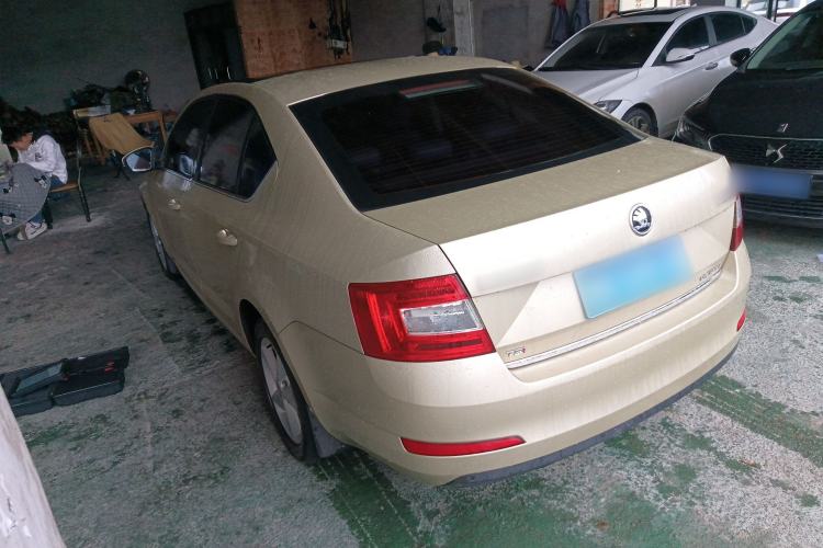 Used Skoda Octavia 2015 1.4TSI DSG Yijun Edition Exterior 2