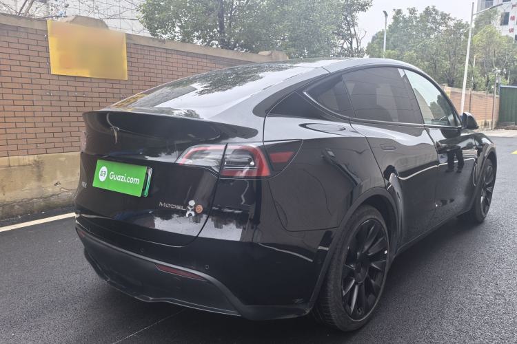 Used Tesla Model Y 2023 Rear-Wheel-Drive Version
