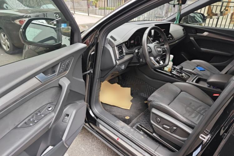 Used Audi Q5L Sportback 2022 40 TFSI Luxury Model
