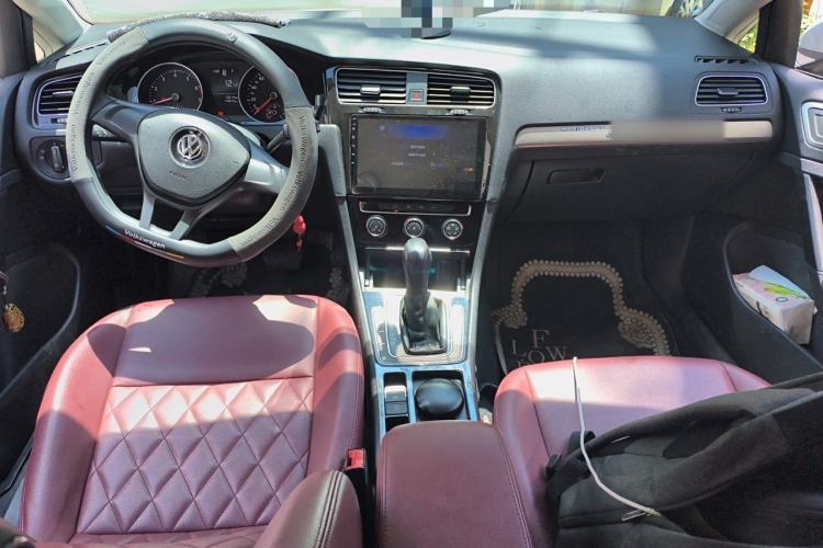 Used Volkswagen Golf 2018 1.6L Automatic Fashion Model
