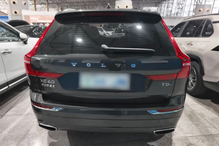 Used Volvo XC60 2021 T5 4x4 Smart Luxury Edition