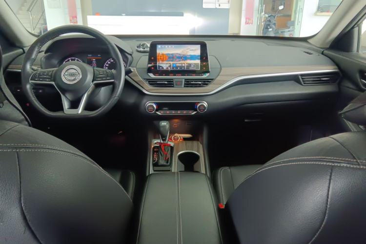 Used Nissan Teana 2021 2.0L XL Comfort Edition Center Console
