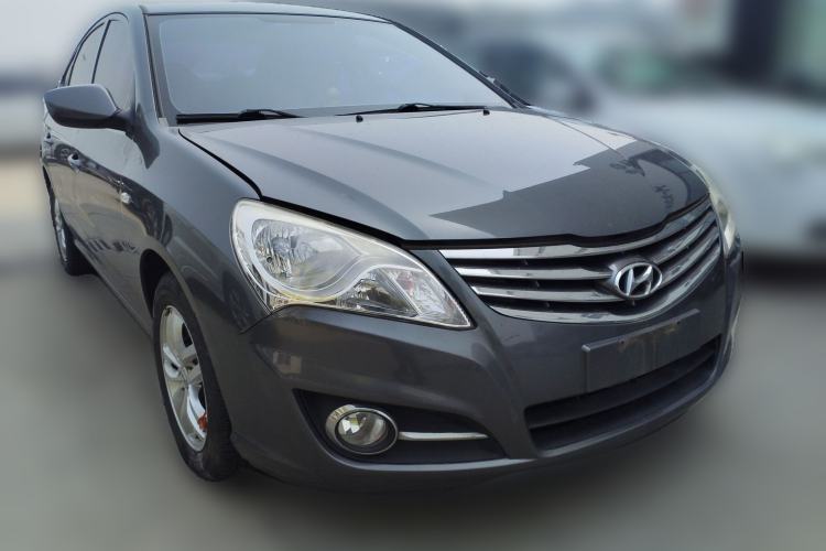 Used Hyundai Celesta 2011 1.6L Automatic Comfort Edition Front Right 45 Deg