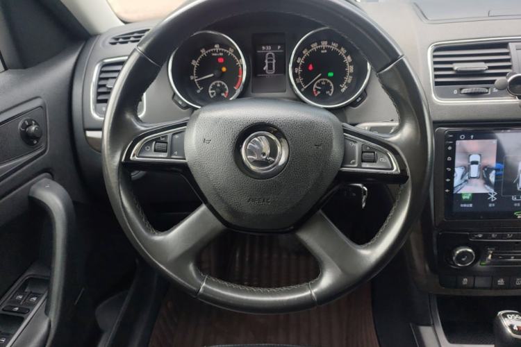Used Skoda Yeti 2014 1.8TSI DSG All-Wheel Drive Edition Steering Wheel