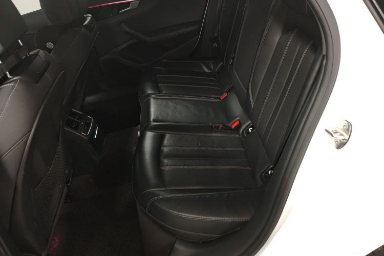 Used Audi A4L 2023 40 TFSI Luxury Dynamic Model
