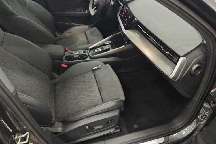 Used Audi A3 2024 A3L Limousine 35 TFSI Luxury Sport Edition Right Front Seat