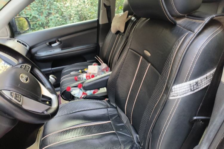 Used BYD S6 2014 2.0L Manual Luxury 5-Seater