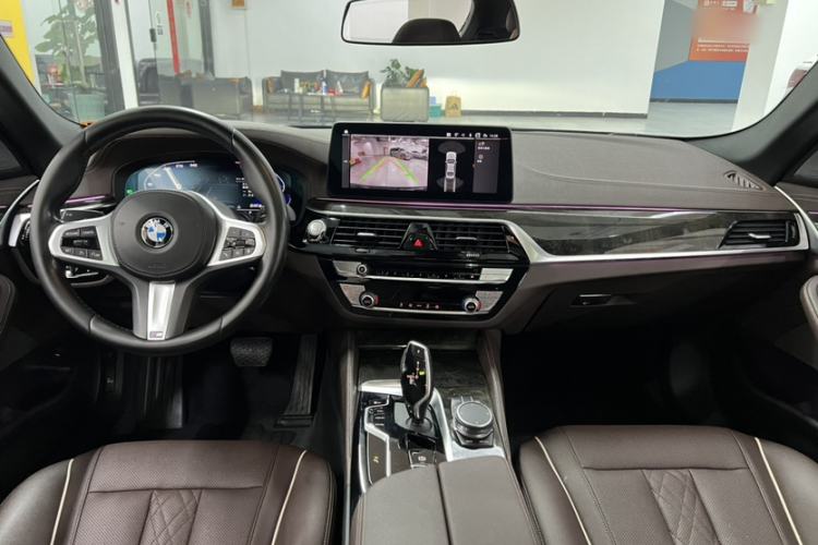 Used BMW 5 Series 2021 Facelifted 525Li M Sport Package
