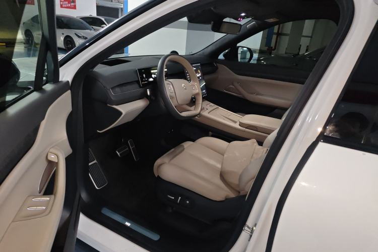 Used Nio ES8 2023 75 kWh Left Front Seat