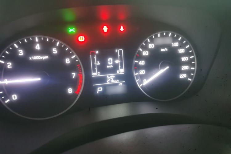 Used Hyundai ix25 2015 1.6L Automatic Two-Wheel Drive Smart GLS Trim Instrument Cluster