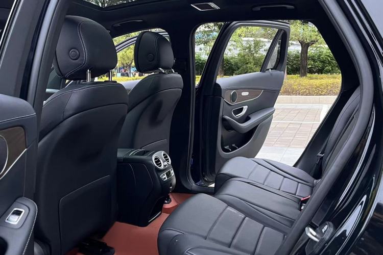 Used Mercedes-Benz GLC 2022 GLC 300 L 4MATIC Dynamic Edition Prestige Model Interior 3