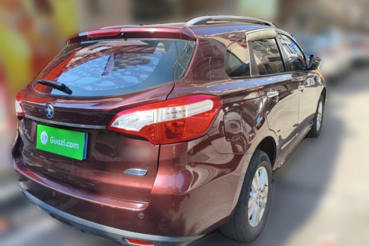 Used Venucia T70 2016 2.0L CVT Smart Choice Edition
