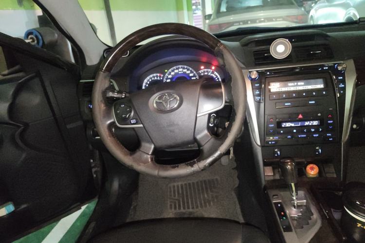 Used Toyota Camry 2015 2.0G Premier Edition