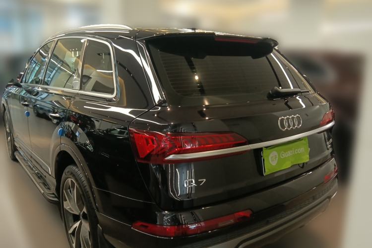 Used Audi Q7 2021 55 TFSI quattro S line Sport model