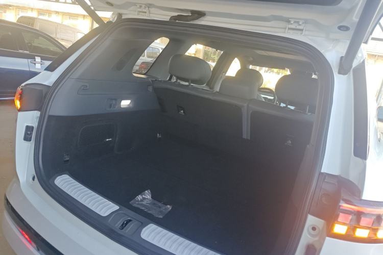 Used Dongfeng eπ eπ008 2025 210Max Range-Extended Version 5 Seats