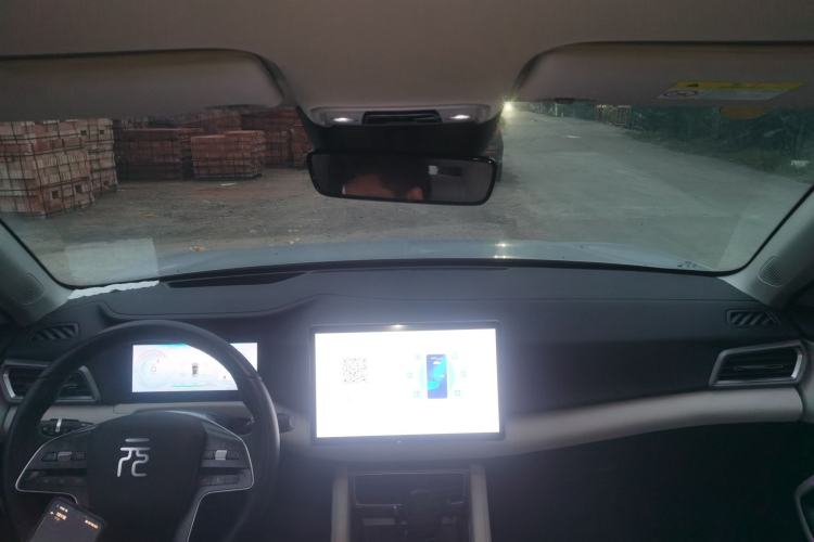 Used BYD Yuan UP 2024 401KM Beyond Edition Center Console