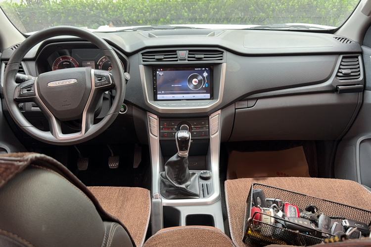 Used SAIC MAXUS T70 2020 2.0T Diesel Manual 4x4 Australian Version with Long Bed and High Ground Clearance
