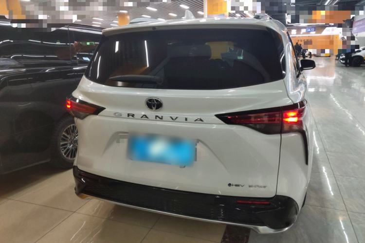 Used Toyota Granvia 2024 2.5L Hybrid Prestige PLUS Four-Wheel Drive Version
