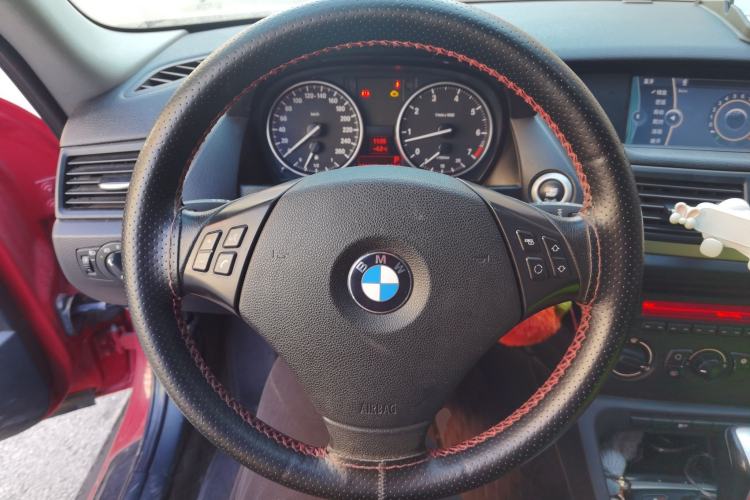 Used BMW X1 2012 sDrive18i Fashion Model
