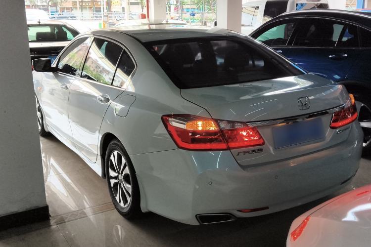 Used Honda Accord 2014 2.0L LX Comfort Edition Rear Left 45 Deg