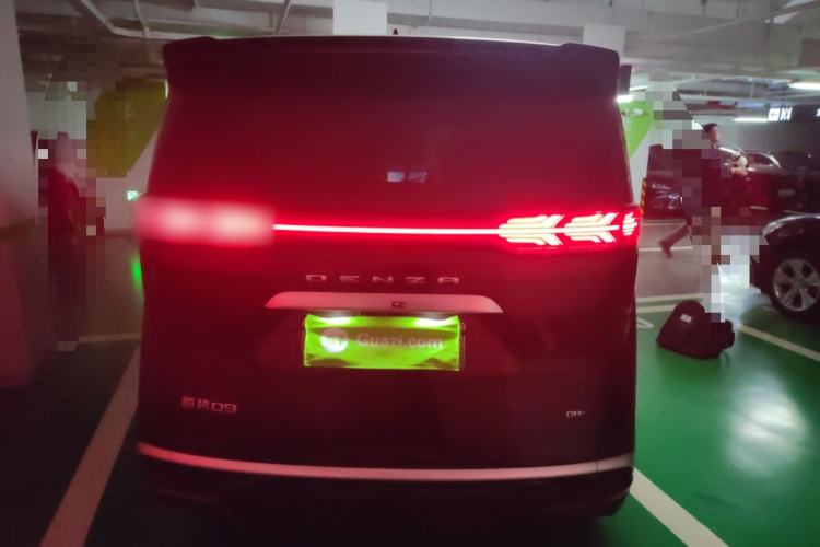 Used Denza D9 2024 DM-i 1050 Luxury Model