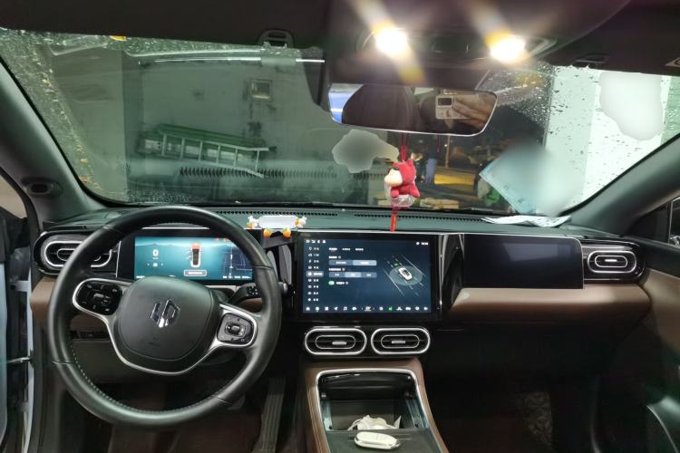 Used Leapmotor C01 2023 Range-Extended 216 Comfort Edition Center Console