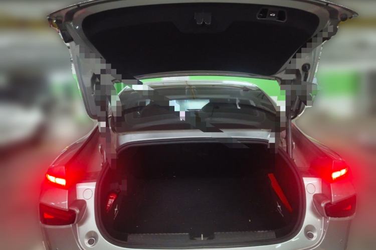 Used XPeng P7 2021 480N Trunk