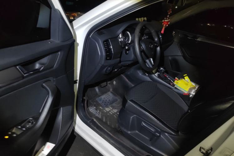 Used Skoda Kodiaq 2018 Facelifted TSI330 5-Seater Two-Wheel-Drive Comfort Edition
