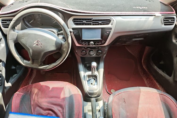 Used Citroen Elysee 2015 Qishang Edition 1.6L Automatic Fashion Model Center Console