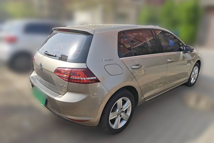 Used Volkswagen Golf 2017 1.6L Automatic Comfort Million-Vehicle Anniversary Edition
