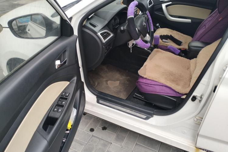 Used Changan Alsvin V7 2015 1.6L Manual Enjoyment Model China IV Standard
