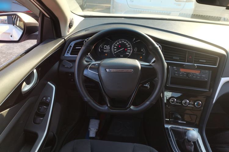 Used Venucia D60 2021 1.6L Entry Manual Comfort Edition
