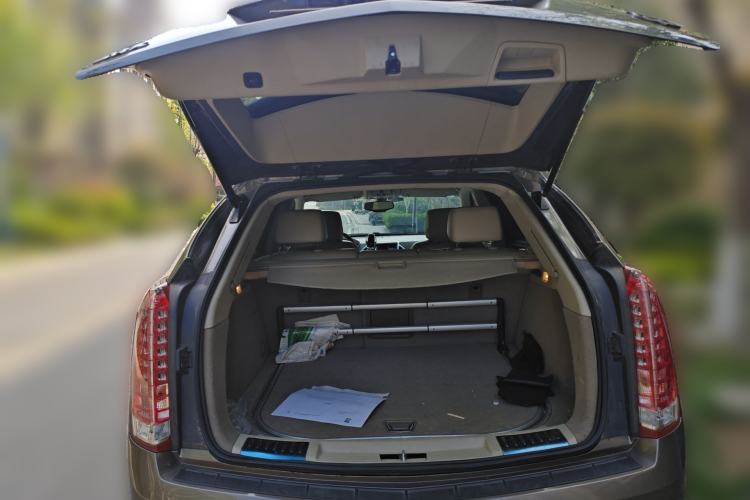 Used Cadillac SRX 2014 3.0L Elite Model Trunk