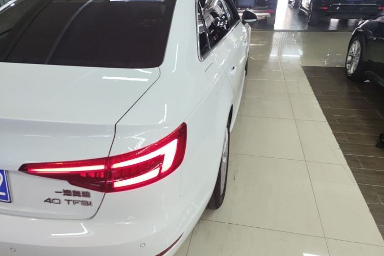 Used Audi A4L 2017 Plus 40 TFSI Ambition Model
