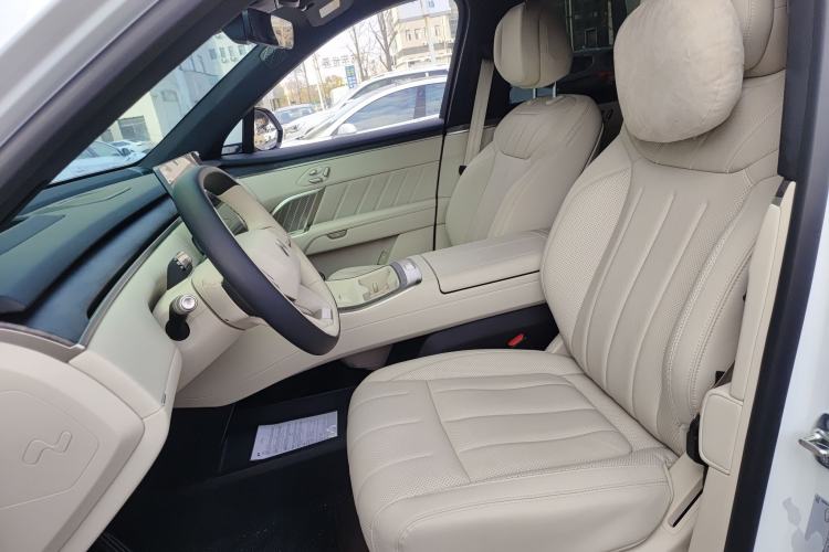 Used ONVO Luxeed L90 2025 Model—Ultra Six-Seater Version