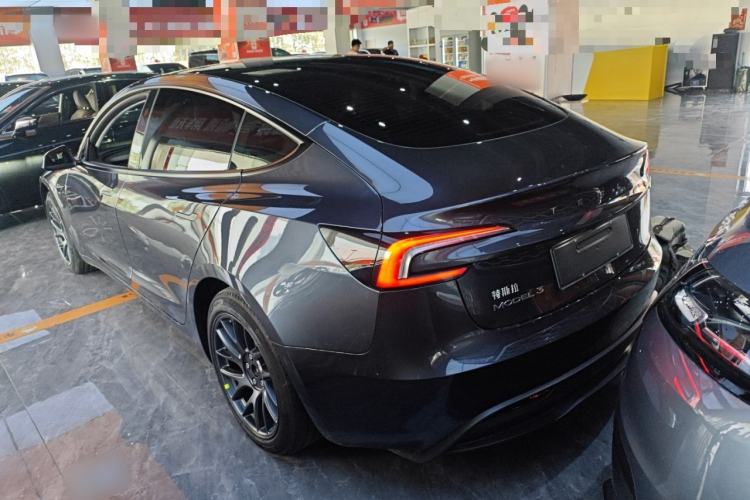 Used Tesla Model 3 2023 Rear-Wheel-Drive Version Exterior 2