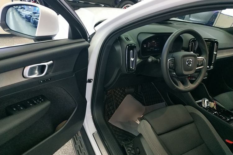 Used Volvo XC40 2023 B3 Zhiyuan Luxury Edition
