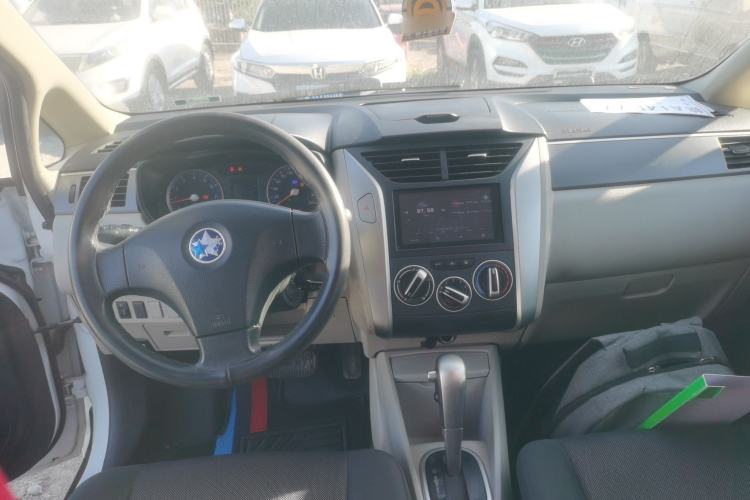 Used Venucia R50 2016 1.6L Automatic Elite Edition
